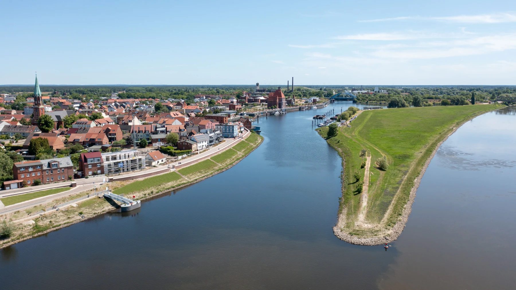 Wittenberge und die Elbe aus der Luft
